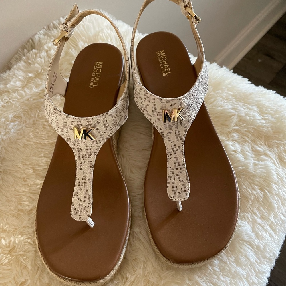 Michael Kors 3in wedge heel .Logo print